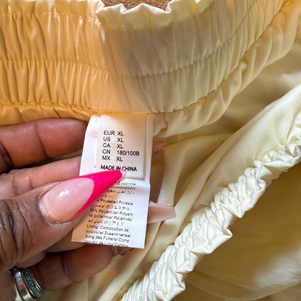 Cream Ruffled Skirt - Picture 5 of 5